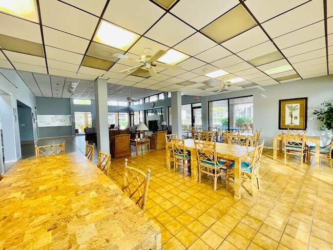 Building Photo - 2297 SW 15th St