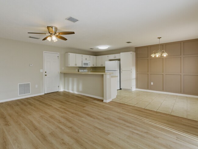 Building Photo - 6377 NW 109th Pl