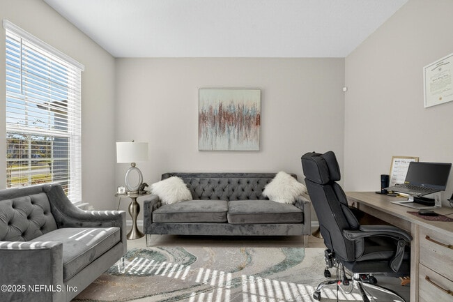 Building Photo - 460 Archstone Wy