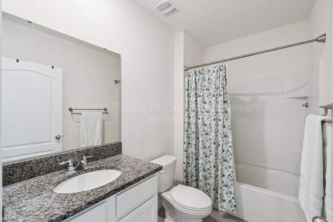 Building Photo - 5825 Arboretum St