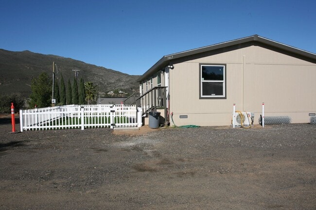 Building Photo - 1467 Star Valley Rd