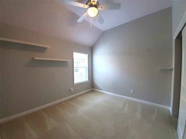 Building Photo - 603 Spanish Mustang Dr