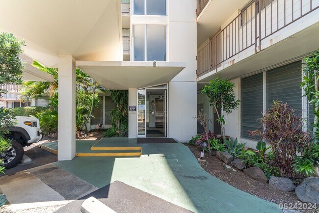 Building Photo - $2750.00 | 2bd/1ba Condominium in The Cons...