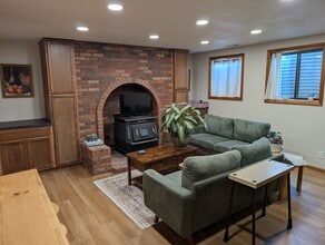 Building Photo - 330 S 100 W