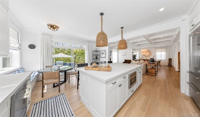 Building Photo - 17 Bayview Rd N