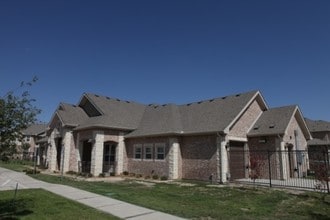 Building Photo - Sage Brush
