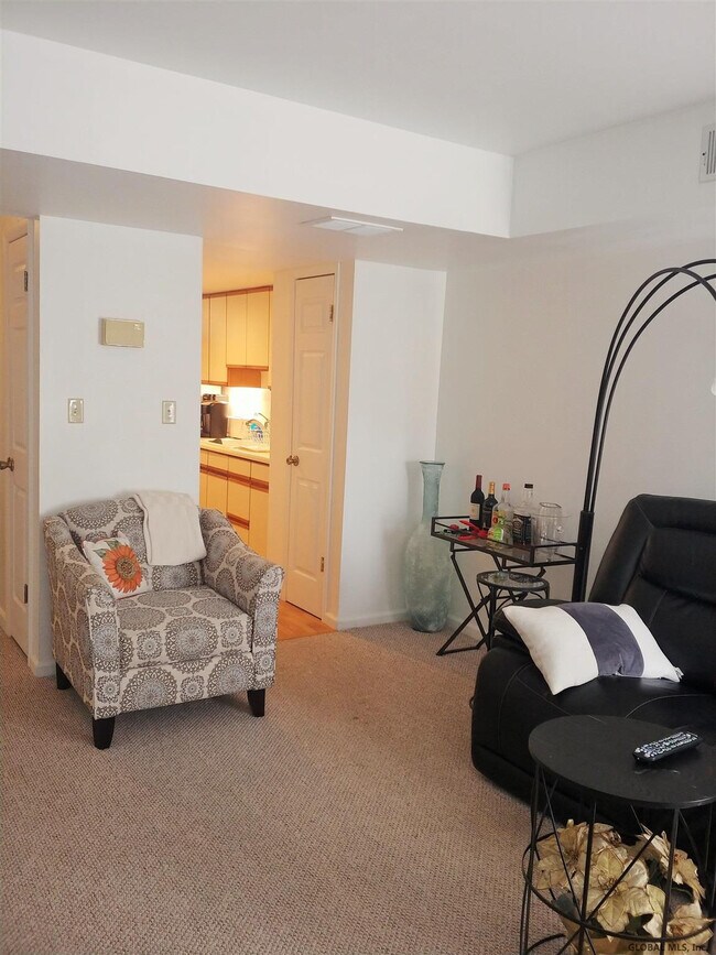 Building Photo - 40 Preakness Way