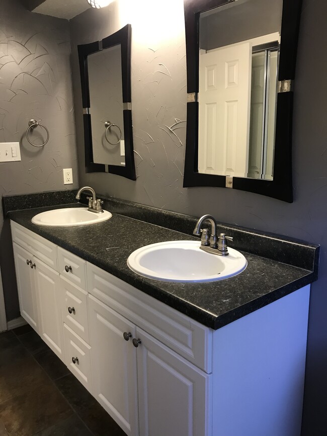 Building Photo - 2349 Houston Avenue