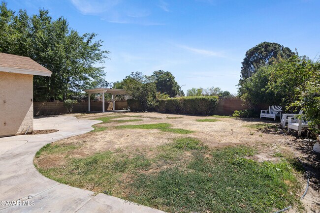 Building Photo - 44210 Fenhold St
