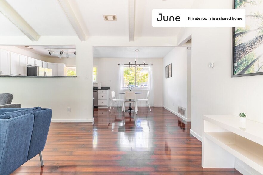 Building Photo - Room in Shared 4 bed/2 bath home