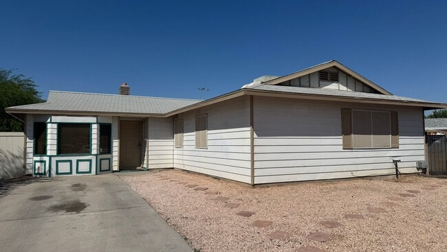Primary Photo - NO HOA single story 3 bdrm huge yard