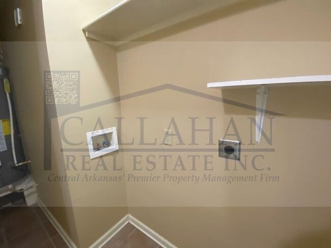 Building Photo - Jacksonville 4 Bedroom Home
