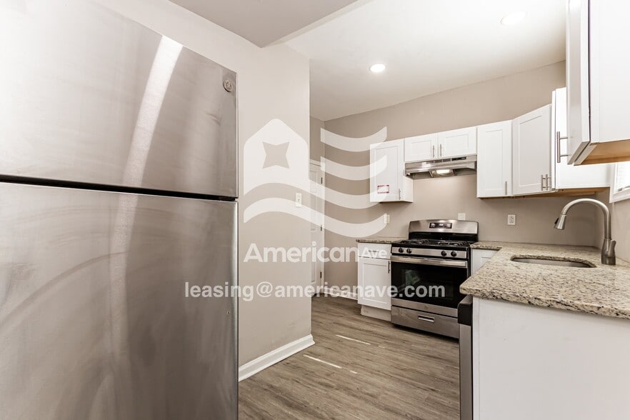 Building Photo - 1452 N Vodges St
