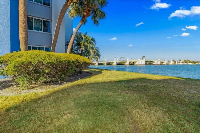 Building Photo - 500 Treasure Island Causeway