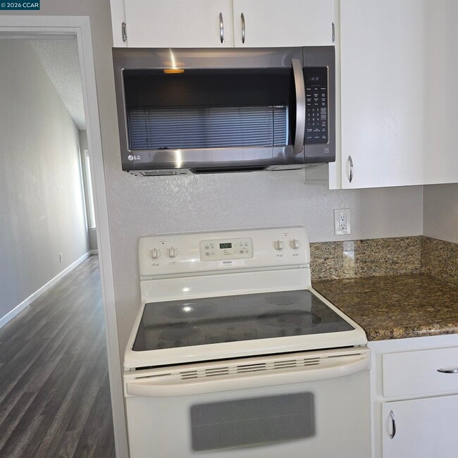 Building Photo - 4360 Eagle Peak Rd