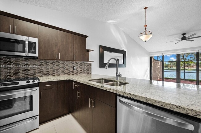 Building Photo - 1261 NW 122nd Terrace