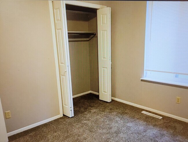 Building Photo - 4125 N Carefree Cir