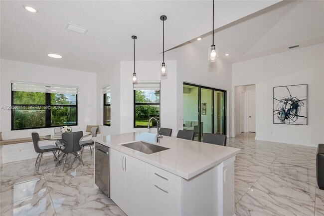 Building Photo - 12835 Bayside Ct