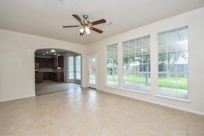 Building Photo - 6706 Nicecrest Dr