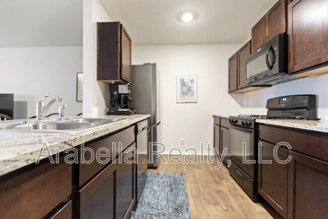 Building Photo - 6622 Dynamic Sound