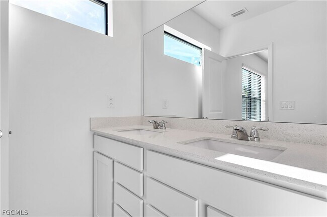 Building Photo - 1428 Weeping Willow Ct