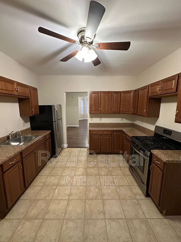 Building Photo - 21 124th St