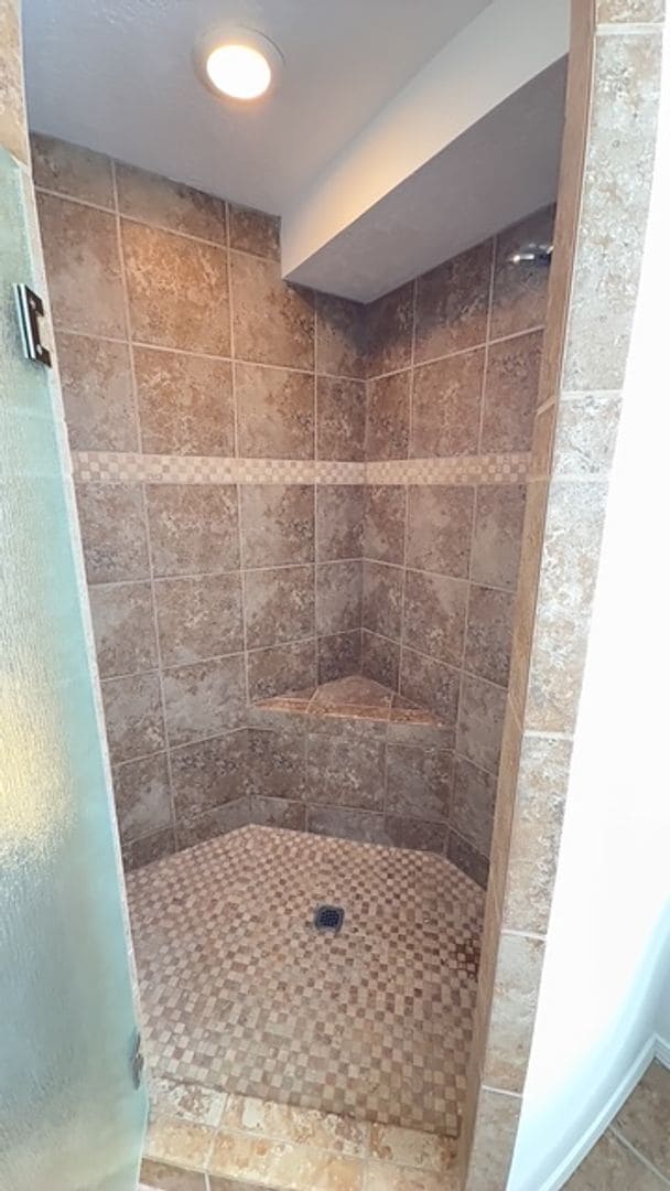 Building Photo - Total Face Lift on this beautiful NE Heights 3 Bedroom 2 Bathroom 2 Car Garage