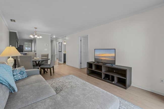 Building Photo - 7700 Porcher Dr