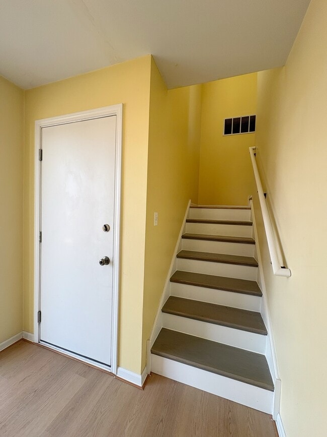 Building Photo - 2611 Cedar Glade Dr