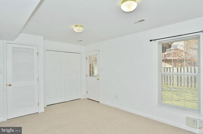 Building Photo - 6414 Lureta Ann Ln