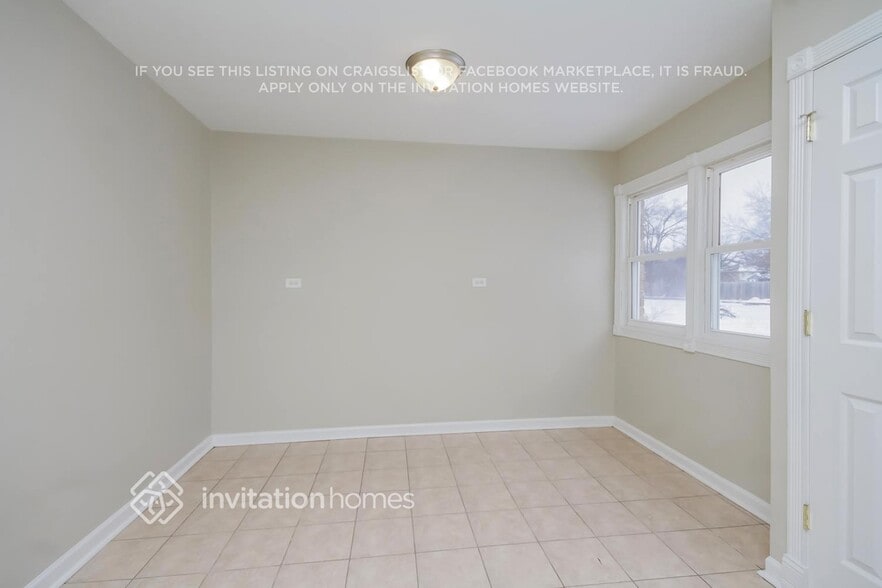 Building Photo - 4N157 7th Ave