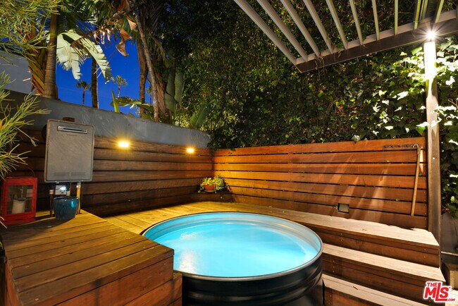 Building Photo - 6717 Whitley Terrace