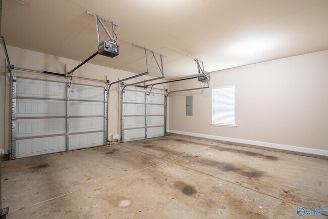 Building Photo - 110 Wolf Creek Trail SW