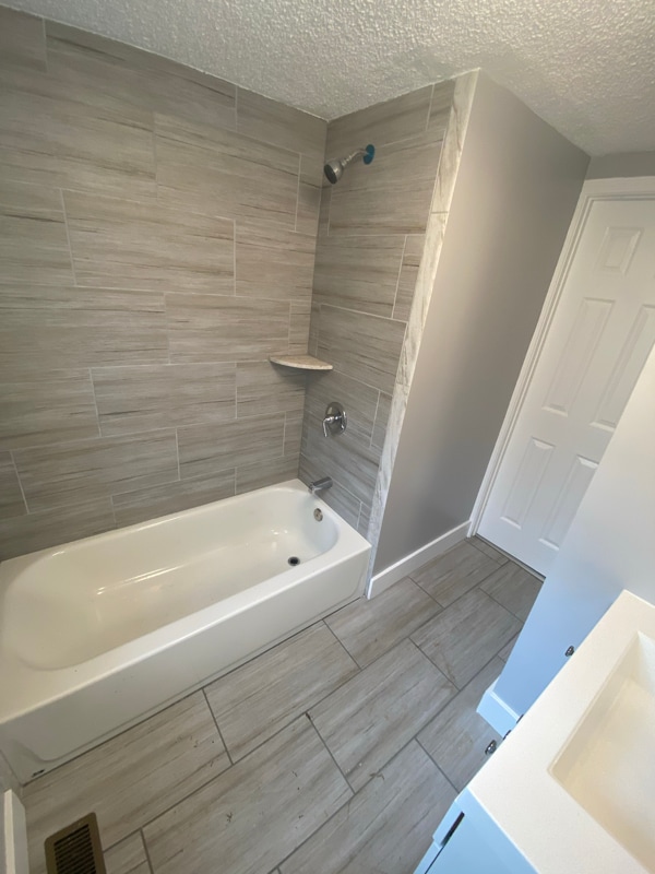 Building Photo - 590 McCurdy Rd