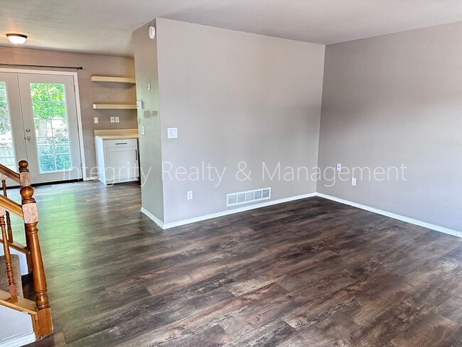 Building Photo - 17657 Ponderosa Ave
