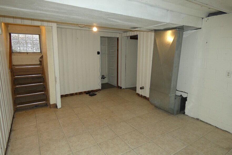 Building Photo - 3436 Brinway Dr