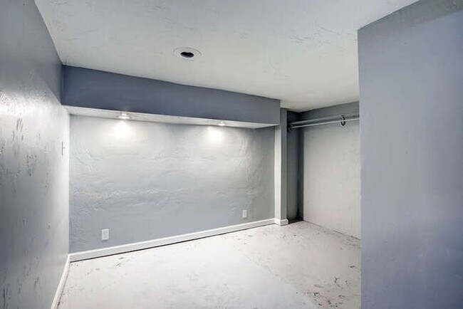 Building Photo - Wonderful Lakewood Home! Close to Light Rail