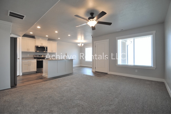 Building Photo - 2031 N 350 E