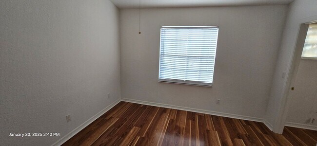 Building Photo - ***ONE FREE MONTH OF RENT Beautiful Clean ...