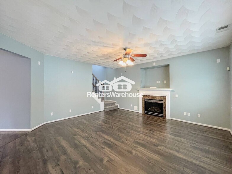 Building Photo - 1921 Spain Ln