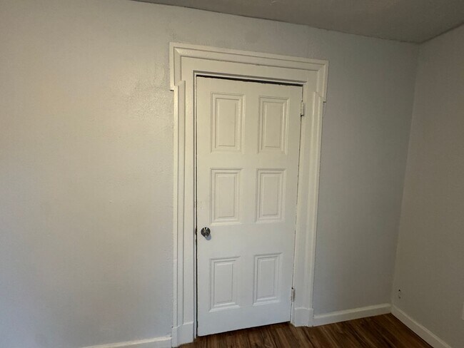 Building Photo - Charming 5BR Home in the Heart of Pittsburgh – Spacious, Stylish & Full of Character