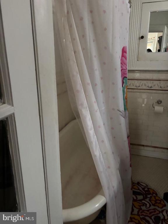 Building Photo - 259 S 46th St