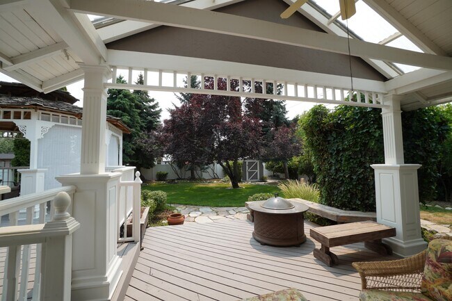 Building Photo - 2721 W Cassia St