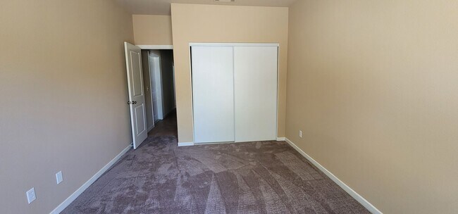 Building Photo - 6231 Mirlo Rd