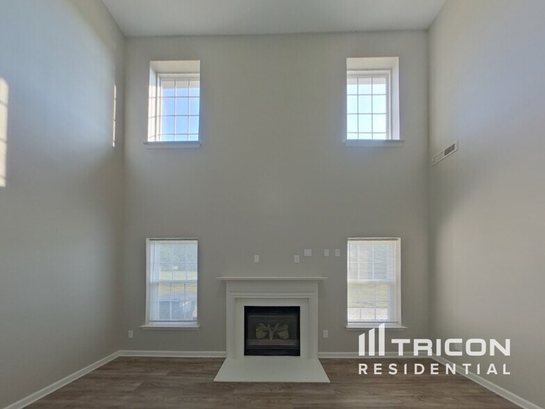 Building Photo - 175 Settlers Grove Ln