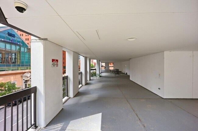 Building Photo - 1625 Larimer St