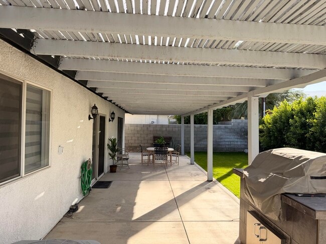 Building Photo - 51905 Avenida Velasco