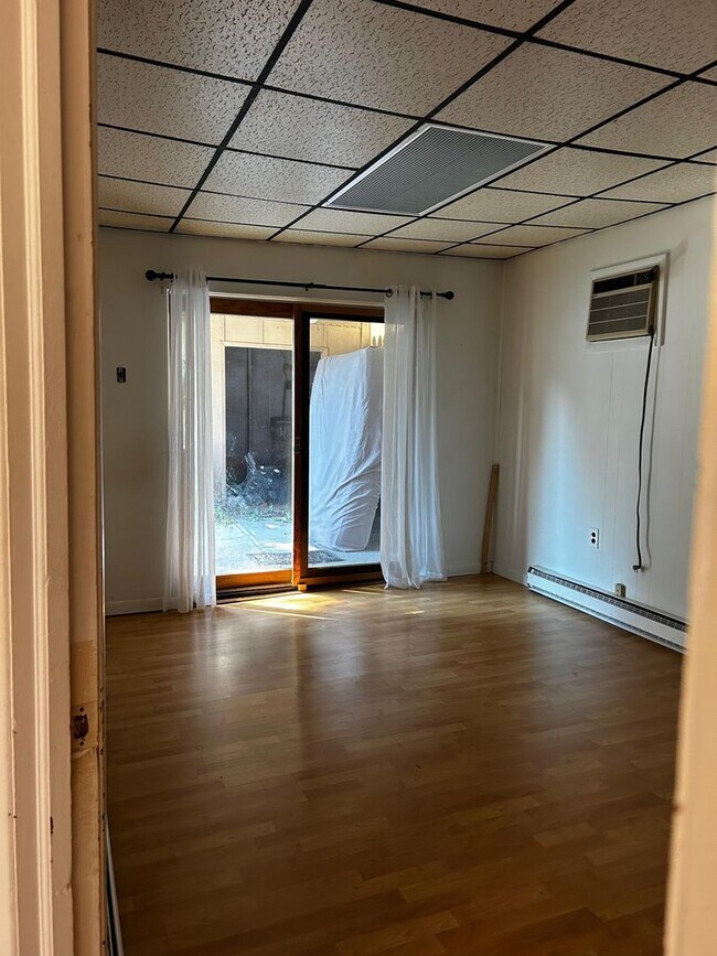 Building Photo - 308 North Blakely Street