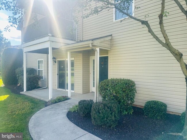 Building Photo - 141 Oriole Ct