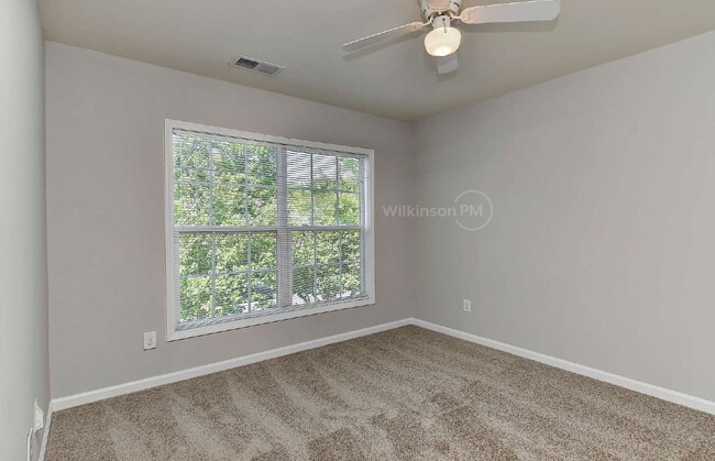 Building Photo - Beautiful 4-Bedroom Two Story Home with Fe...